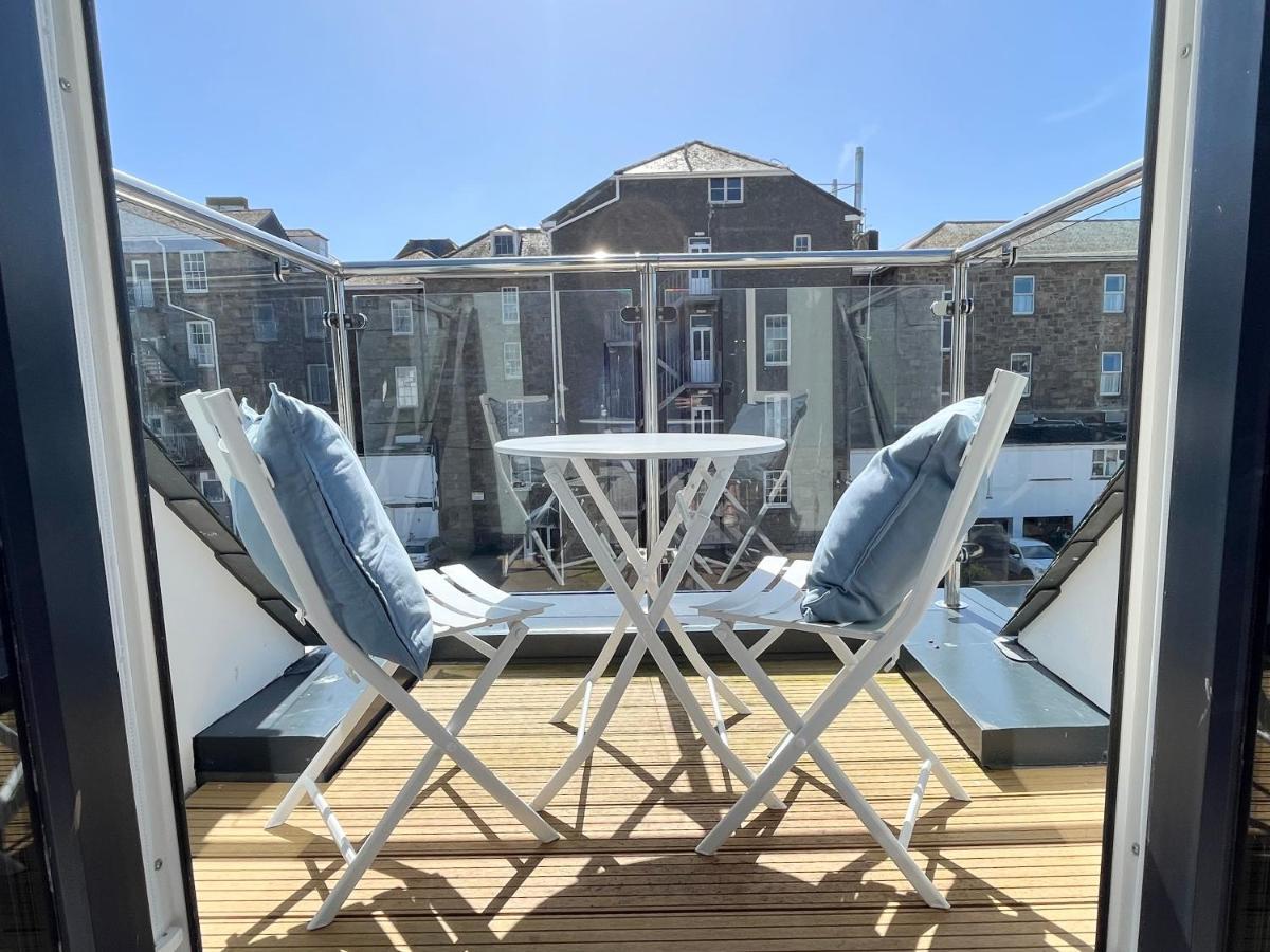 Exceptional 3 Bedroom Home In Penzance~New~Seaside Екстериор снимка