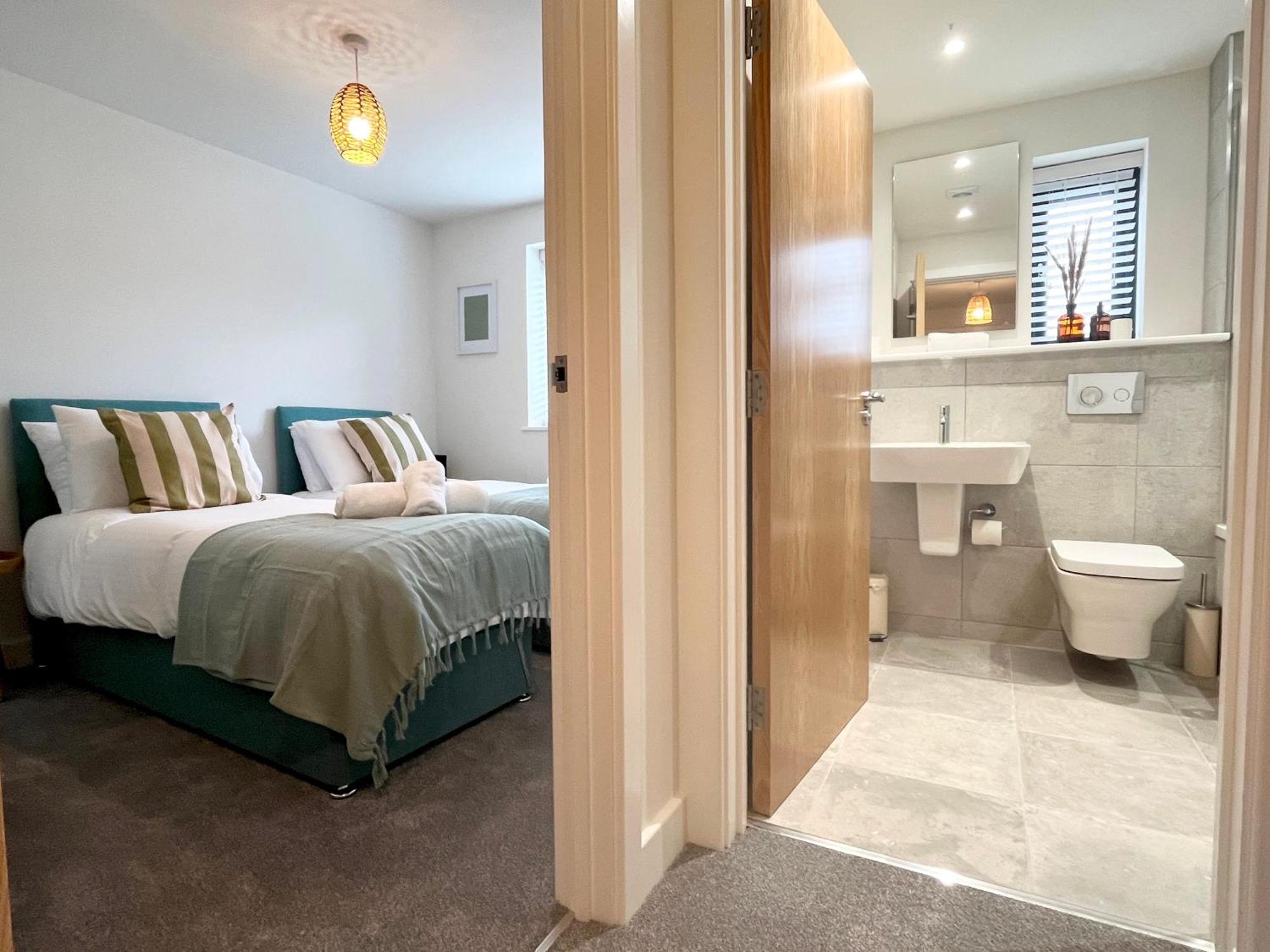 Exceptional 3 Bedroom Home In Penzance~New~Seaside Екстериор снимка
